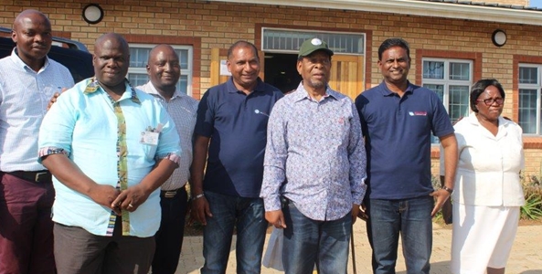 His Majesty the King Goodwill Zwelithini kaBhekuzulu at Osuthu Clinic 